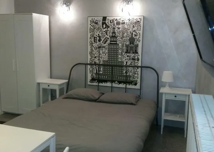 Studio Close To Old Town And Metro!